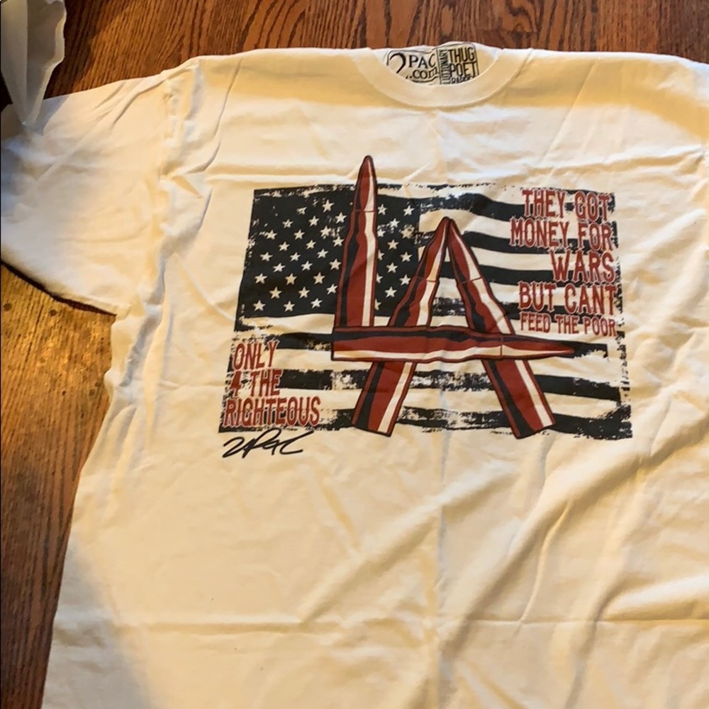 t-shirt never worn